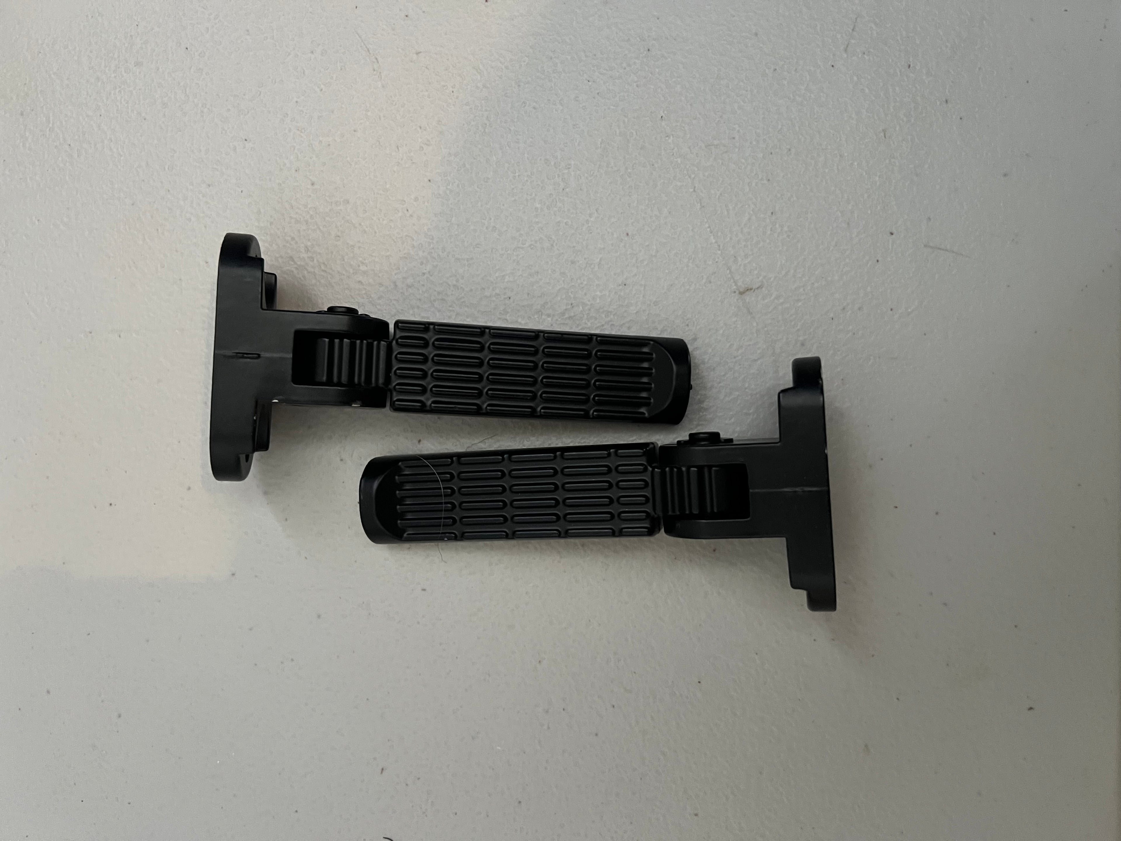 FT Throttles rear passenger pegs